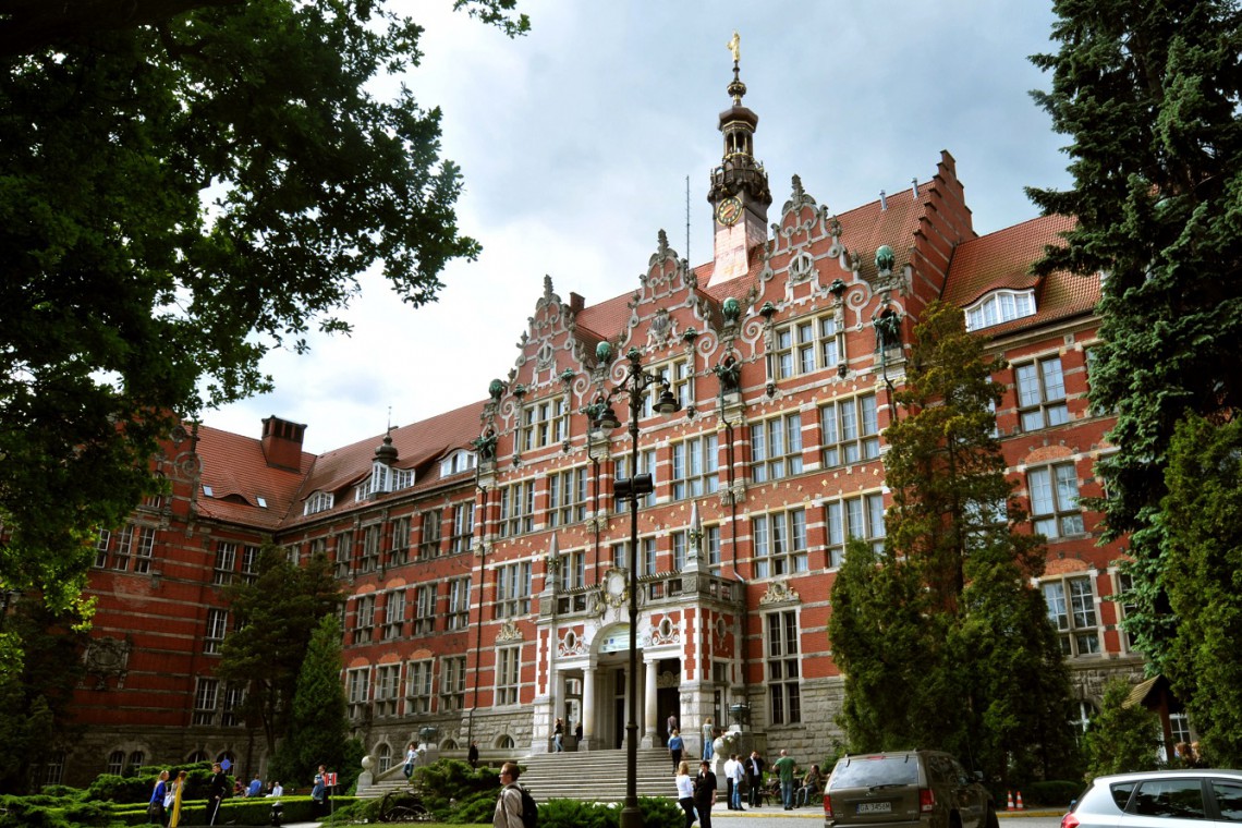 Politechnika Gdańska Politechnika Gdańska też chce decydować o własnej przestrzeni