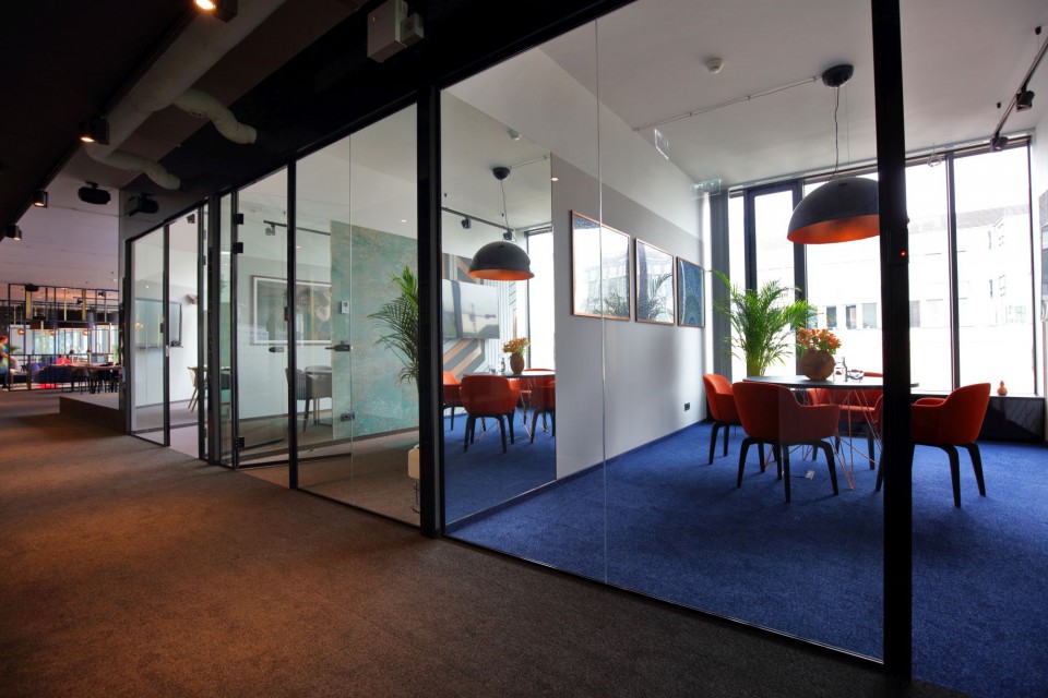 fot. mat. pras. Design coworku jak elitarne lobby hotelowe. Czy Business Link Astoria wygra w konkursie Prime Property Prize?