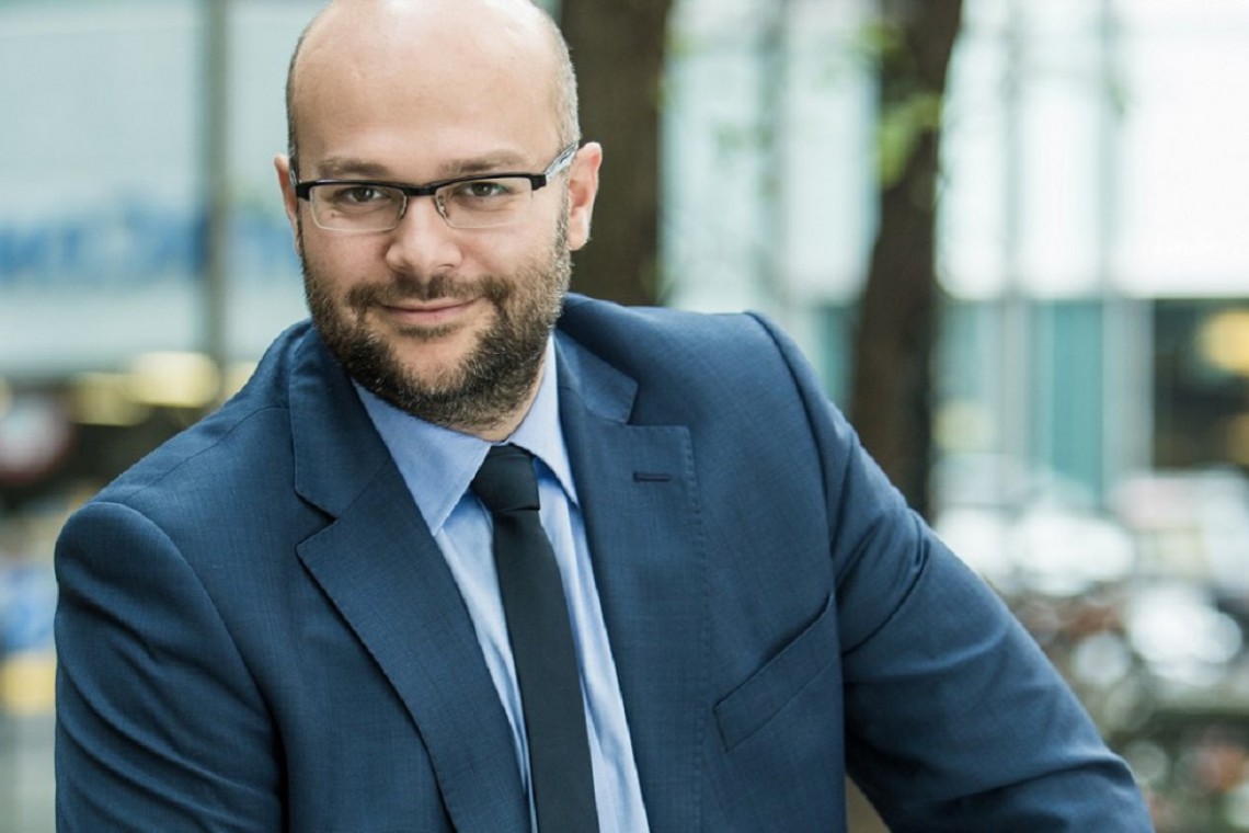 Jarosław Pilch, dyrektor działu powierzchni biurowych, Savills Różnice między coworkingiem a biurami serwisowanymi zaczynają się zacierać