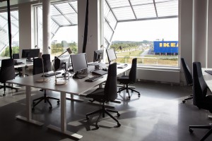 To tutaj spotyka się cały świat Ikea i rodzą się koncepcje biur. Oto Ikea Hubhult w Malmö