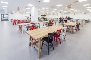 TOP 10: Wnętrza made by IKEA. Oto biura, czytelnie, centra spotkań i kawiarnie sygnowane marką szwedzkiego giganta