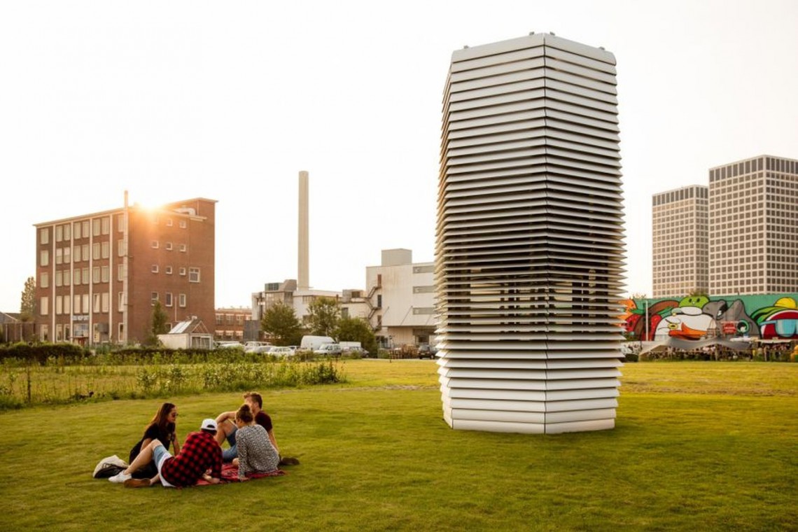 Smog Free Tower / Smog Free Project/Studio Roosegaarde fot. Materiały prasowe Największy oczyszczacz smogu na świecie stanął w... Krakowie