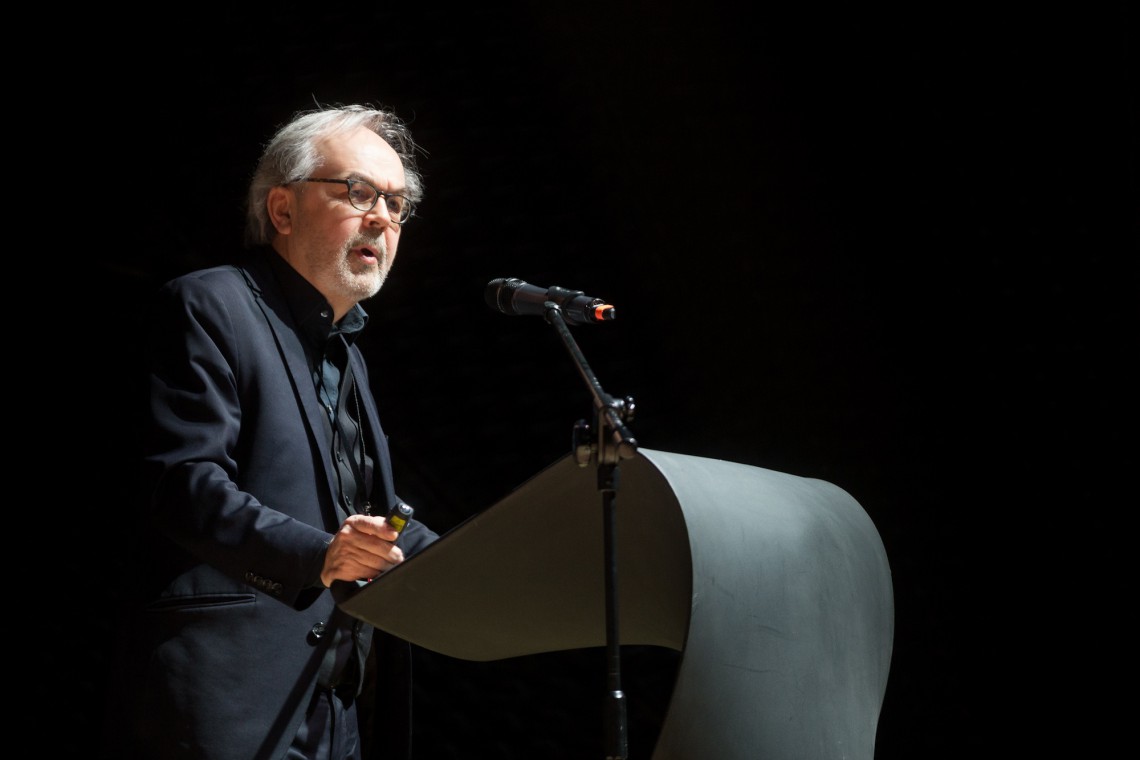 Rainer Mahlamäki, fiński architekt, twórca projektu Muzeum Historii Żydów Polskich podczas 4 Design Days 2018 fot. PTWP Rainer Mahlamäki: Moja historia jest szczególna. To, gdzie się urodziłem, wpłynęło na moje projekty