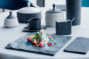 Systemowa porcelana od Ćmielów Design Studio