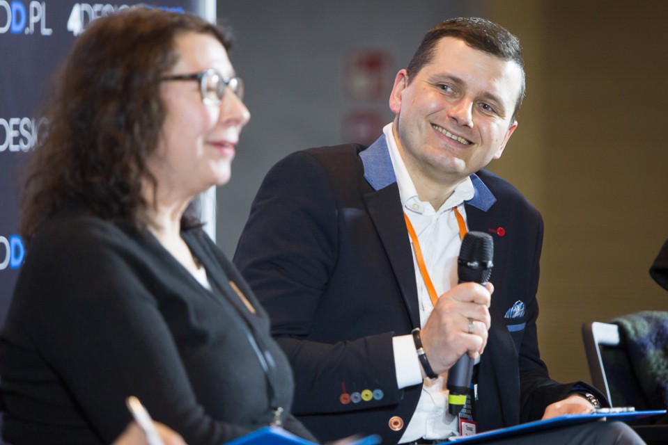 Tomasz Bradecki, adiunkt, Katedra Urbanistyki i Planowania Przestrzennego, Wydział Architektury,
Politechnika Śląska Nie chodzi o dmuchane aplikacje i dosłowną formę. W projekcie muzeum trzeba stawiać na autentyzm i emocje