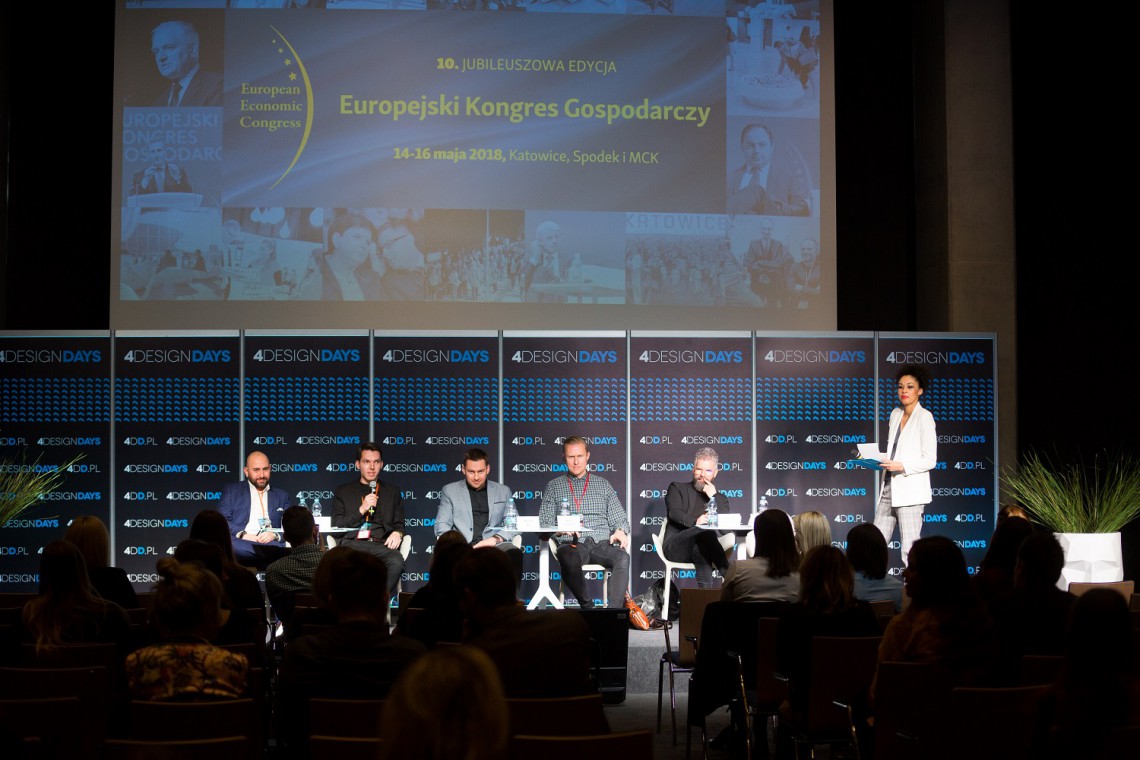 Paneliści podczas sesji "Autonomia i niezależność twórcy", fot. PTWP Twardych reguł biznesu projektant uczy się od producenta