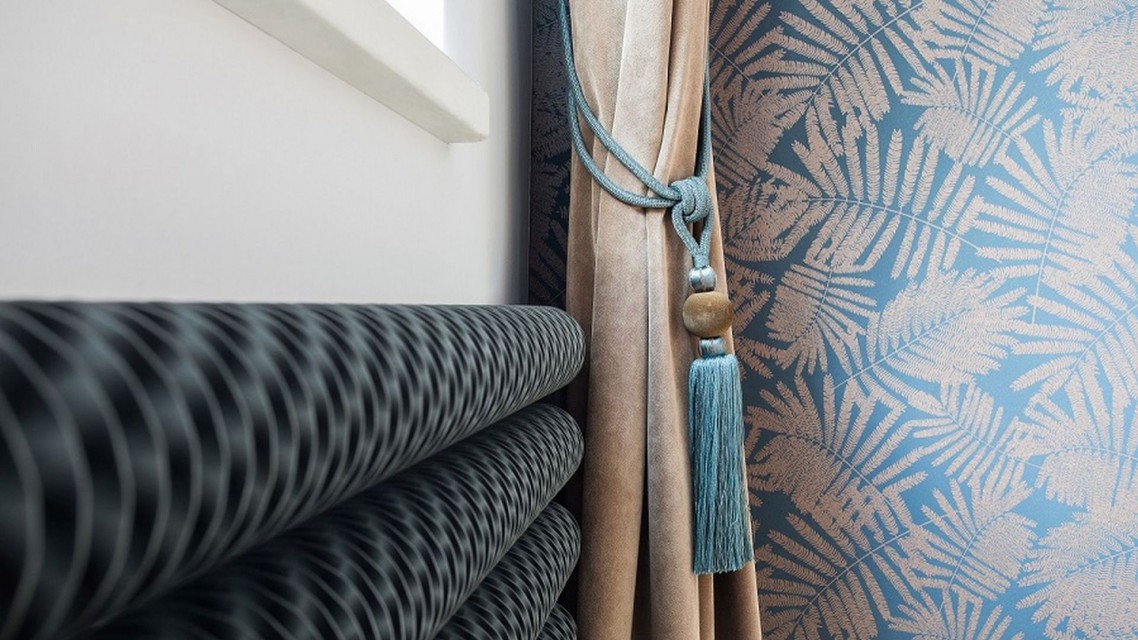 Dzięki inwencji projektantek i zaufaniu inwestora powstał lokal uszyty na miarę. Projekt: Kasia Orwat Design. Zdjęcia: Weronika Trojanowska Photografer Niezwykły projekt połączył biuro i mieszkanie w jedno