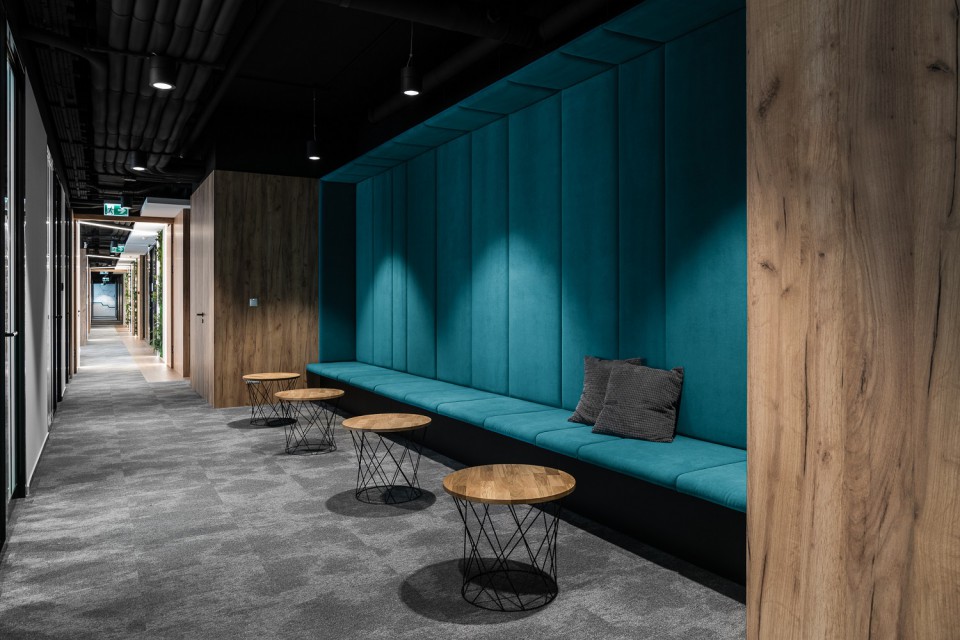 Biuro Eset, fot. mat. pras. Agile workplace, biophilic design, a przede wszystkim prostota i komfort. Współczesne trendy w projektowaniu biur nie są tylko pustą deklaracją