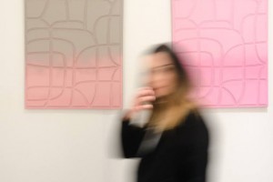 Reliefy Paula Bika uwodzą harmonią i trójwymiarowymi strukturami