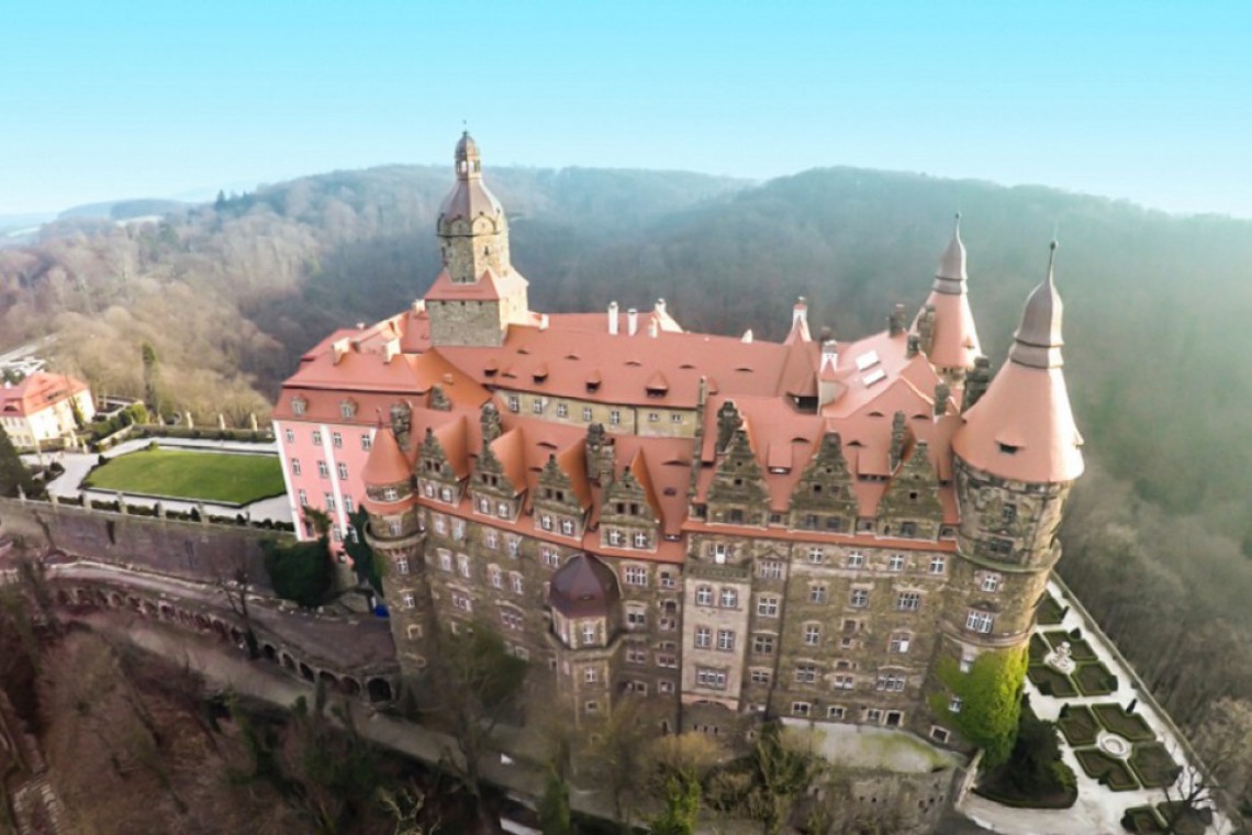 Zamek Książ, Fot. Shutterstock, autorstwa donvictorio Wałbrzyskie zabytki turystyczną kartą przetargową
