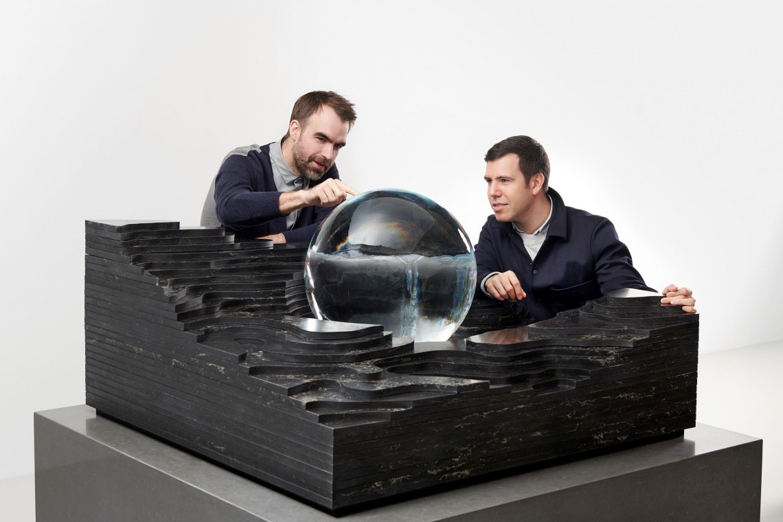 Alex Mustonen i Ben Porto ze Snar kitecture, Zdjęcie Alex Lukey Nowojorscy architekci ze Snarkitecture zaprojektowali wyjątkową instalację