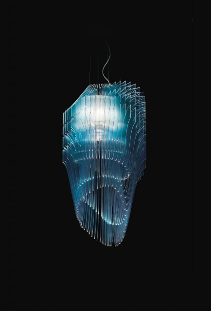 Avia Edition Blue fot. Slamp Zjawiskowe lampy - oto efekt współpracy Slamp i Zaha Hadid Design