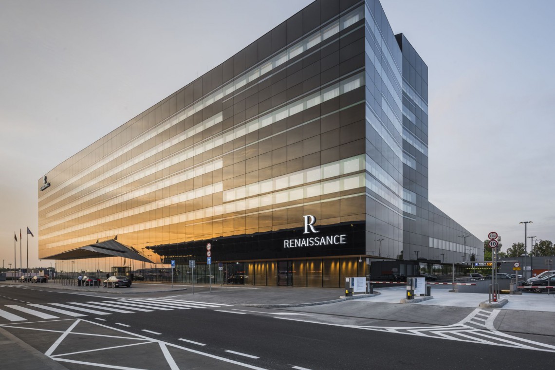 Hotel Renaissance fot. Juliusz Sokołowski Polski modernizm spotyka aeronautykę. JEMS Architekci dla marki Renaissance