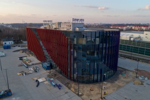 13 tysięcy LED-ów i podróż dookoła świata, czyli nowa siedziba TME