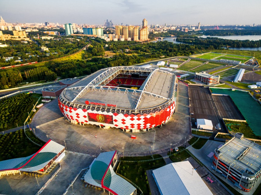 Otkrytije Arena w Moskwie - tu reprezentacja Polski zagra swój pierwszy mecz z Senegalem, 19 czerwca o godz. 15. / Data otwarcia: 2014 r. / Liczba miejsc: 45 000 / Projekt konstrukcji stadionu z przyległą halą widowisko–sportową: AECOM Technology Corporation / projekt fasady stadionu: Dexter Moren Associates / fot. Shutterstock 12 rosyjskich stadionów na mundial. Zobacz projekty architektów