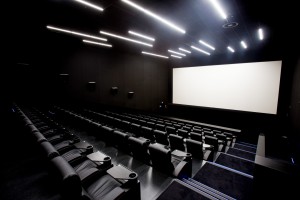 Jedyne takie kino w Polsce? Tu można oglądać filmy w pozycji… półleżącej