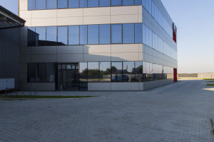 Miejsce zobowiązuje. Oto projekt MEEKO Architekci w SSE Euro-Park w Mielcu