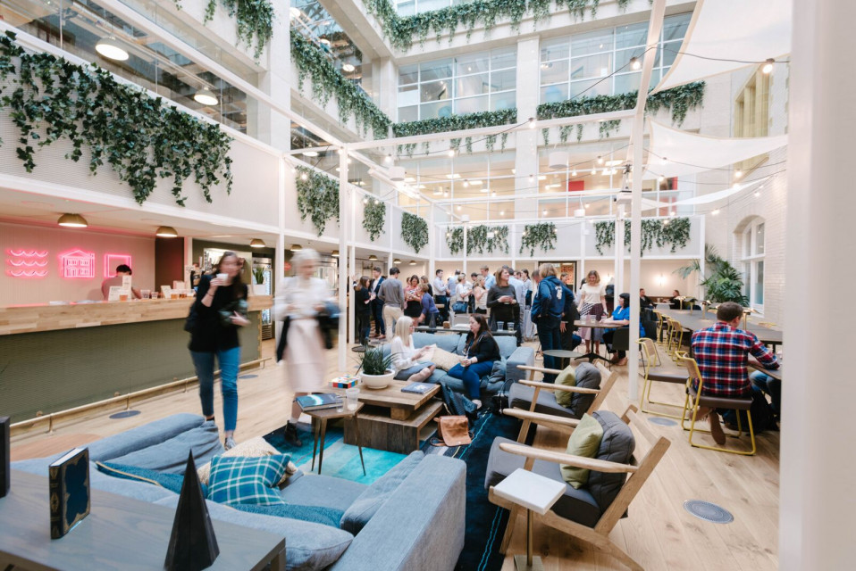 fot. mat. prasowe WeWork w Browarach Warszawskich. Czym zaskoczy coworking?