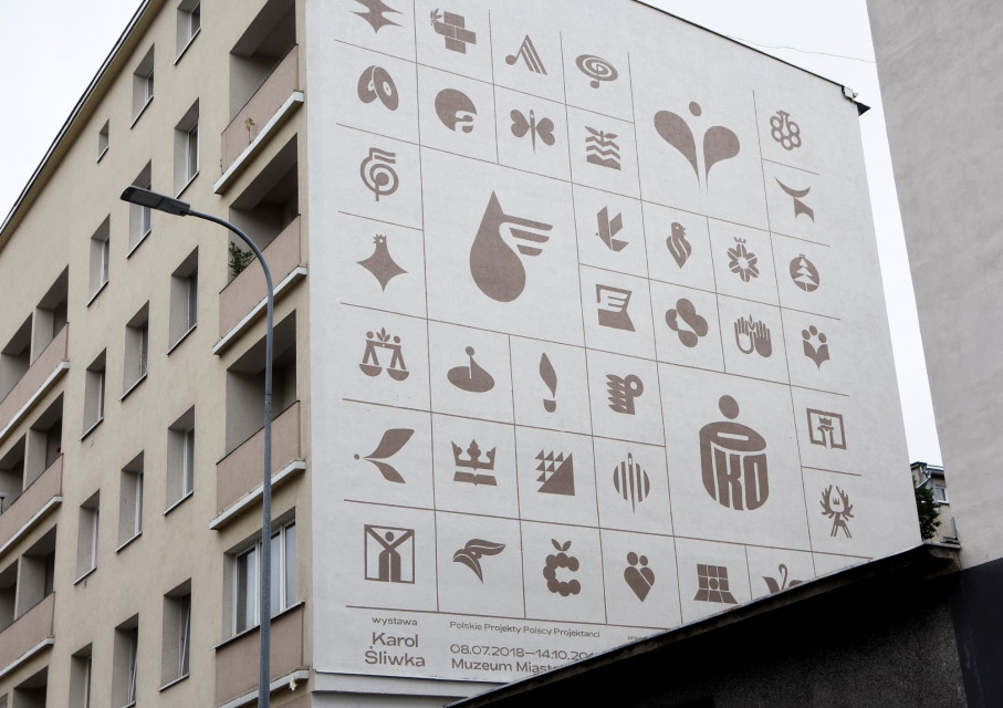Nowy mural w Gdyni. To hołd dla Karola Śliwki, ikony polskiej grafiki fot. Kamil Złoch, gdynia.pl Musk: Jak zniszczyć projektowanie przestrzeni w Polsce? To proste - odpowiednią ustawą