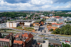 Forum Gdańsk. Czy operacja na żywym organizmie przyniesie nagrodę?