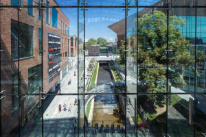 Forum Gdańsk. Czy operacja na żywym organizmie przyniesie nagrodę?