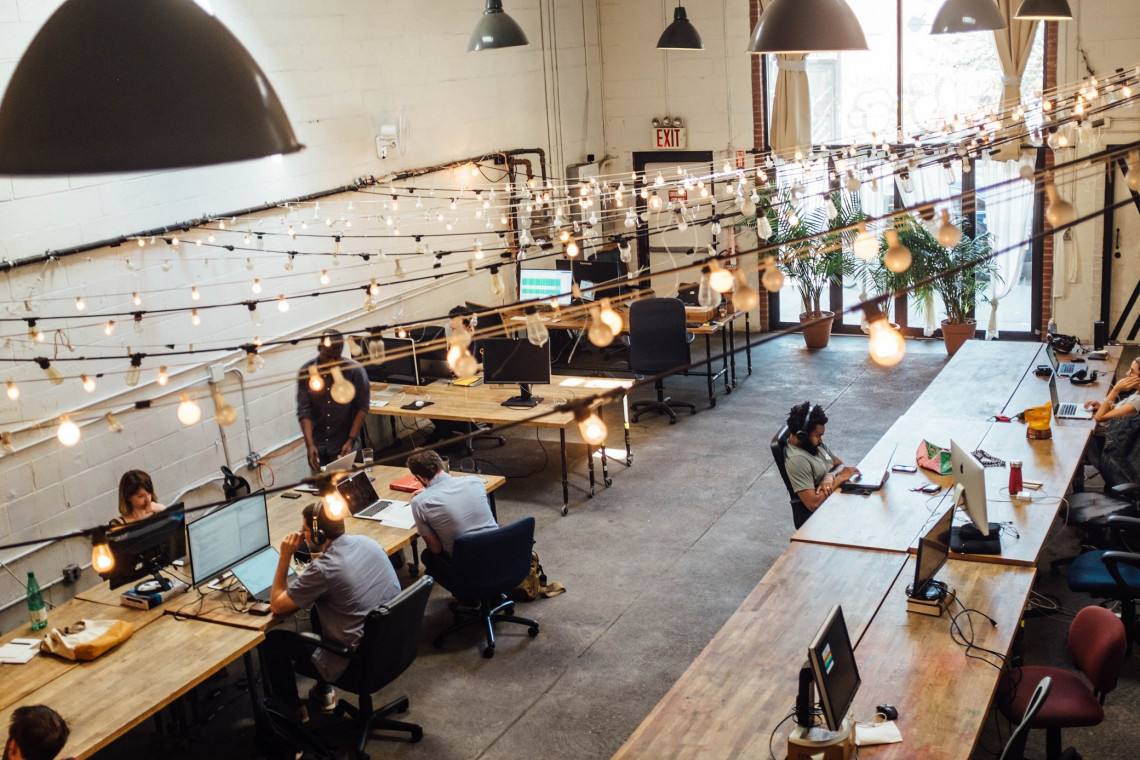 fot. unsplash Biura serwisowane i coworki rosną w siłę