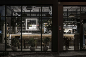 Restauracja serwująca kuchnię azjatycką i zarazem klimatyczny bar. A do tego design, który zachwyca!