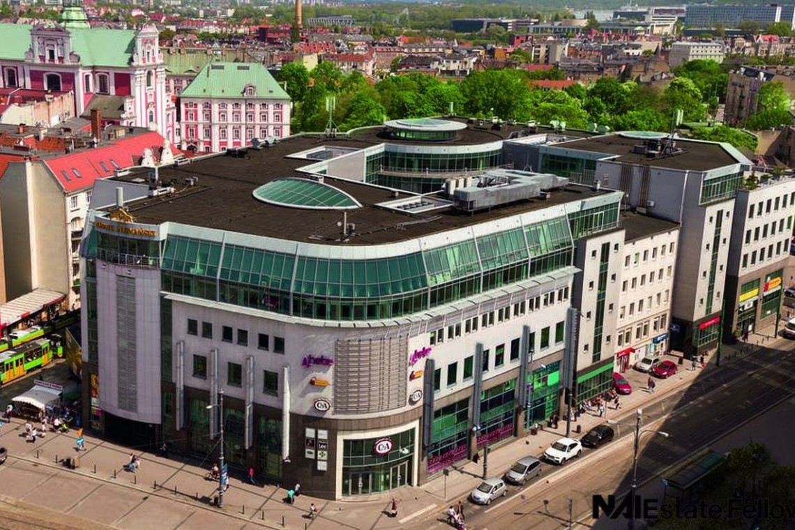 fot. mat. NAI Estate Fellows Strefa relaksu, nowoczesny hall i efektowy mural. Tak się zmienia Kupiec Poznański
