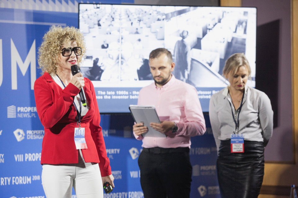 Katarzyna Jasińska, dyrektor zarządzająca, Bene Poland; Dominik Dzierzbiński, architekt; Agnieszka Chołuj, CEO, Spaceplan - prezentacja biura HBO Tak projektuje się biura! Quick Stories podczas Property Forum 2018