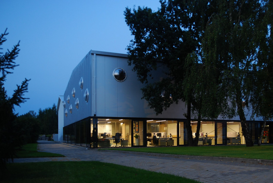 Biuro i fitness w dawnym magazynie. Oto mistrzowska realizacja BDR Architekci