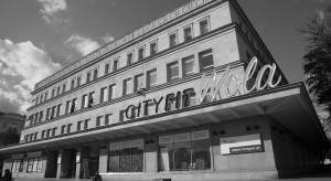CityFit neonem oddaje cześć budynkowi PDT na Woli