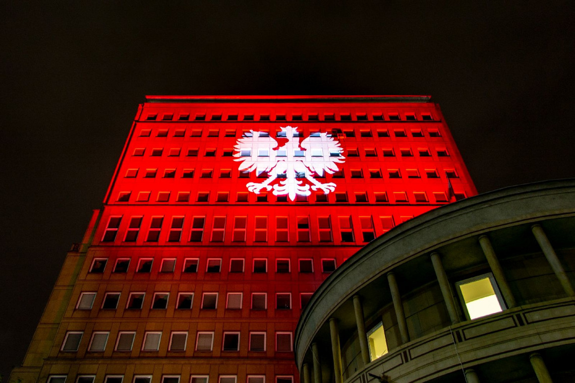 fot. mat. pras. Piramidy, Burj Khalifa, pomnik Jezusa w Rio. Najlepsze iluminacje na 100. rocznicę odzyskania niepodległości