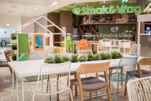 Odnowiony foodcourt w CH Bielawy. To projekt studia Tremend