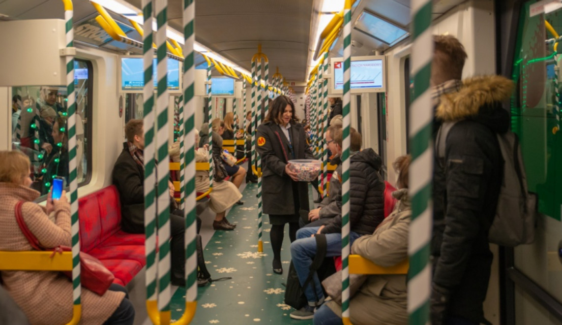 W Warszawie ruszyło świąteczne metro