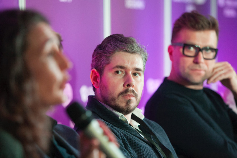 Łukasz Nowacki (ekodesigner, prezes Fundacji Transformacja, dyrektor zarządzający Polskiego Instytutu Badawczego Permakultura) FDD: Design może być katalizatorem zmian. Sesja inauguracyjna w obiektywie