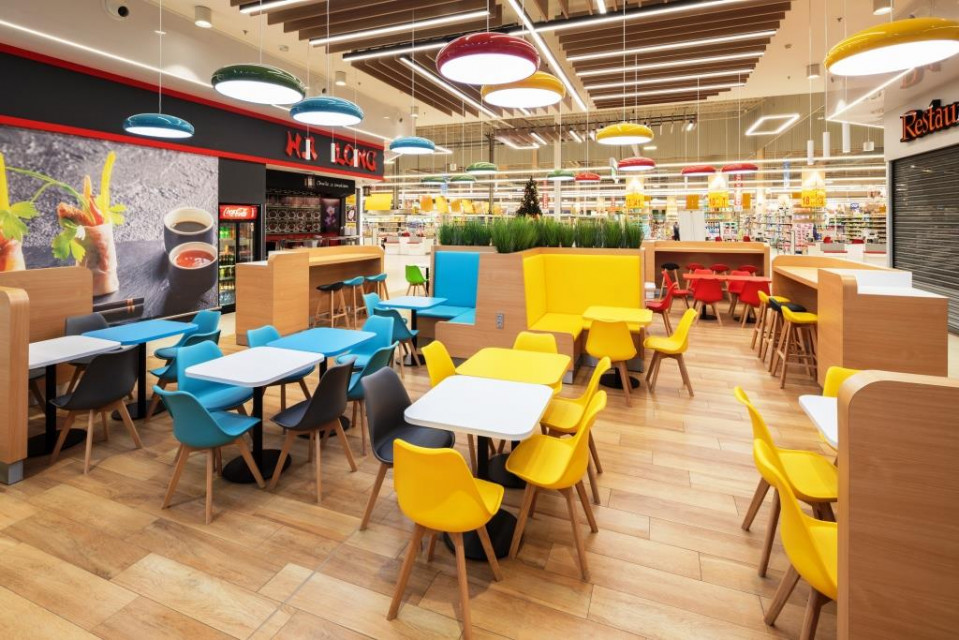 CH Auchan Żory z nowymi wnętrzami autorstwa pracowni Tremend