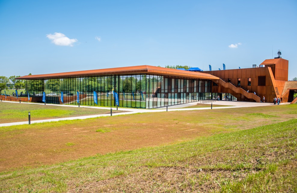 Hala 100-lecia Cracovia 1906 z Centrum Sportu Niepełnosprawnych w Krakowie, fot. mat. pras. Precz z nudą! Obiekty publiczne dobrą architekturą stoją