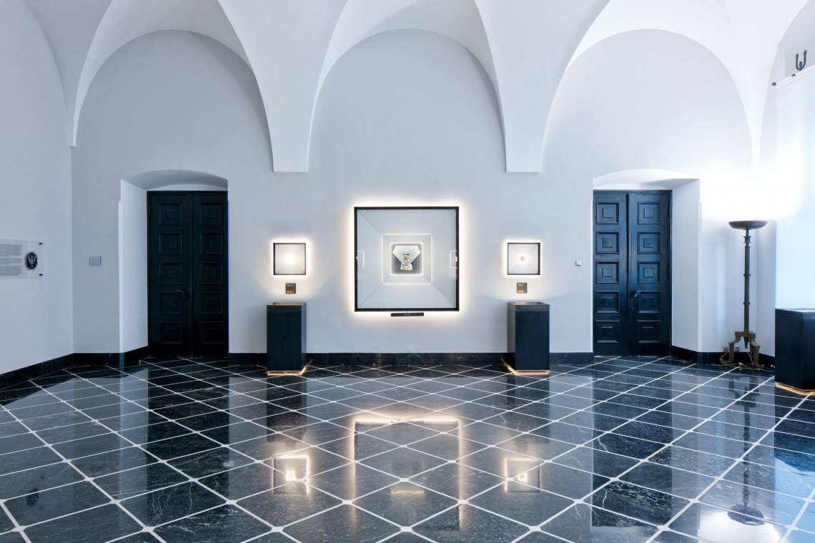 Sala Orderu Orła Białego w Pałacu Prezydenckim fot. Piotr Krajewski Oto Sala Orderu Orła Białego w Pałacu Prezydenckim. To projekt Nizio Design International