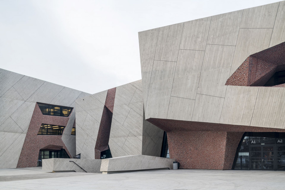Centrum Kulturalno-Kongresowym Jordanki w Toruniu fot. mat. prasowe Tajemniczy sześcian we Wrocławiu