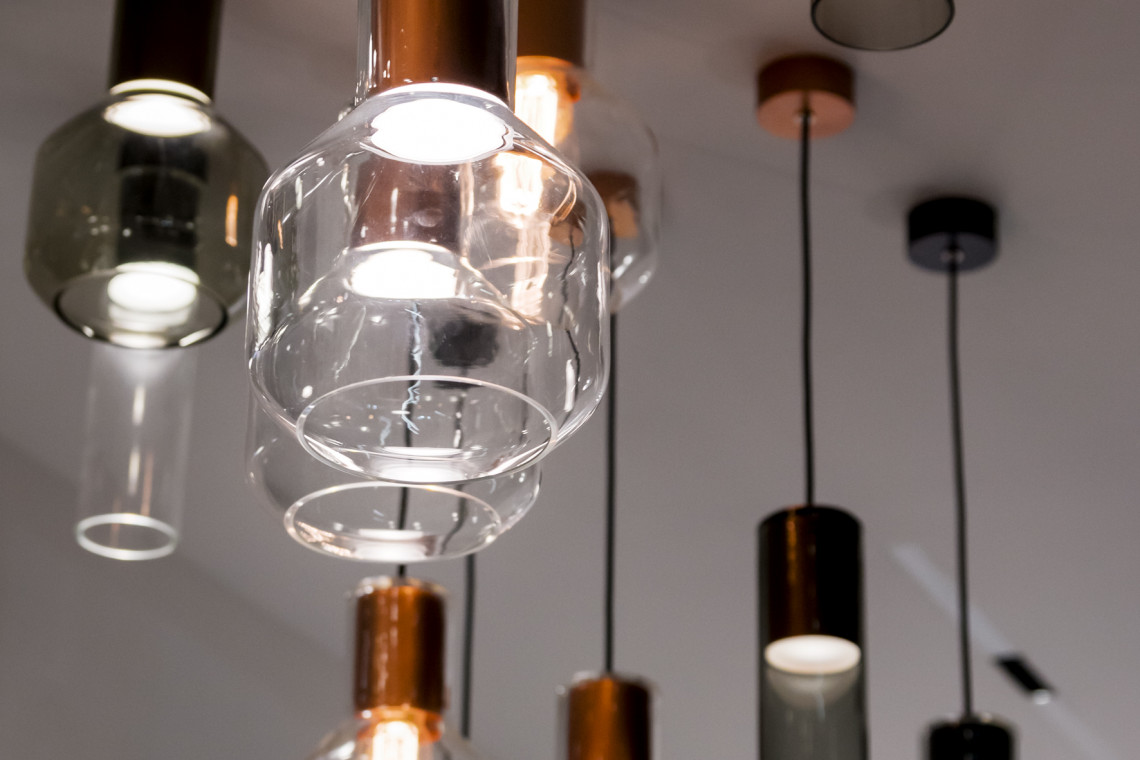 AQForm MODERN GLASS fot. mat. prasowe Czescy projektanci ciekawie połączyli nowoczesne oświetlenie ze szkłem