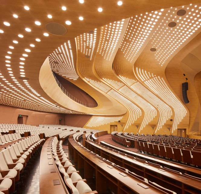 Nanjing International Youth Cultural Centre, projekt Zaha Hadid Architects fot. Hufton+Crow Oto najnowszy projekt Zaha Hadid Architects w Chinach. To było szalone tempo inwestycji!