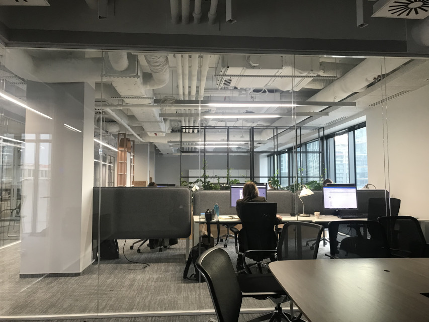 Zaglądamy do L'Oréal House Warsaw. To inspirujące biuro wspierające współpracę i rozwój