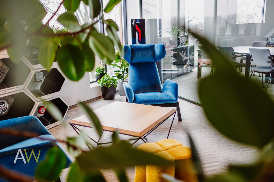 fot. mat. AW Interior Design Oto biuro firmy OE Industry w Krakowie. Komfortowe, funkcjonalne i pełne dobrego designu