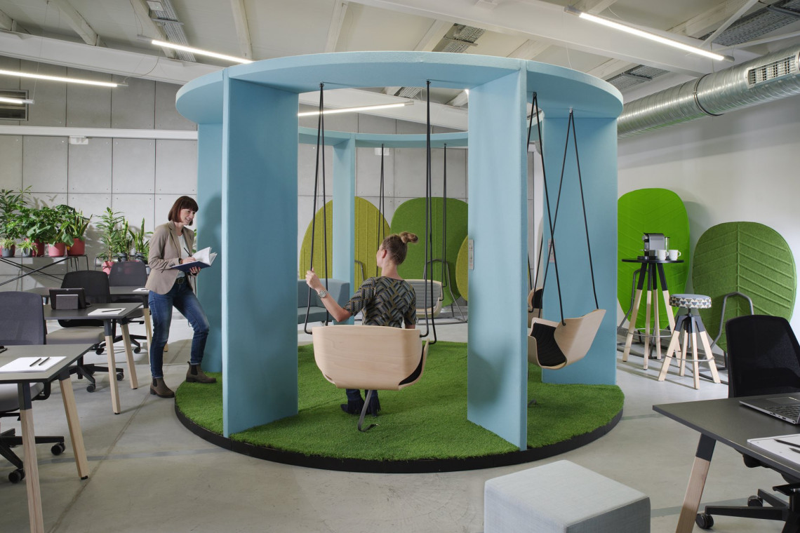 fot. mat. prasowe Everspace, mebel marki Bejot Biuro, które nie ma wieku, czyli design łączący pokolenia