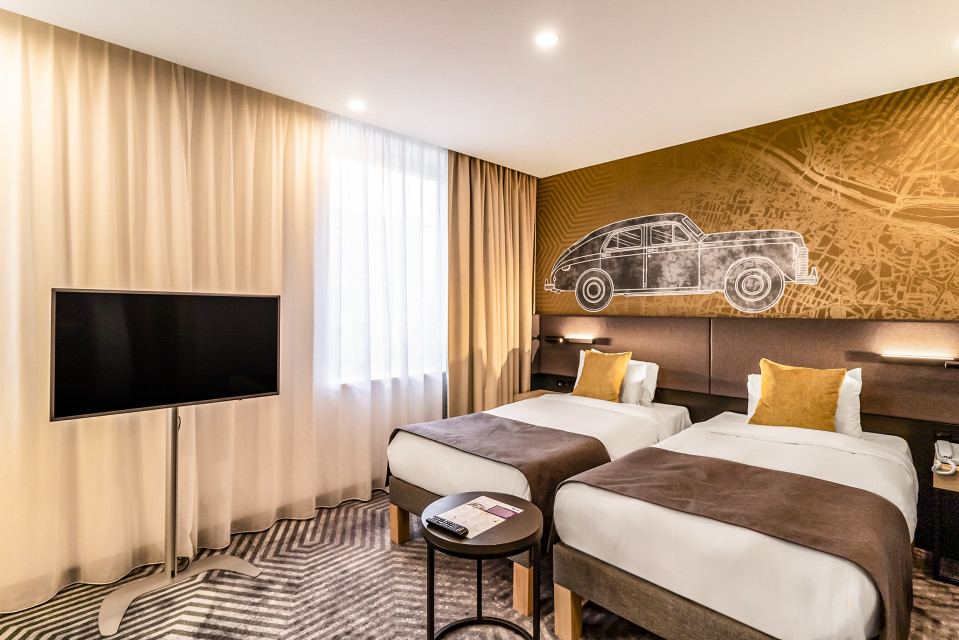 fot. mat. pras. Opowieść o Warszawie i brandwall z „Syrenką”, czyli nowe oblicze hotelu Mercure Warszawa Grand