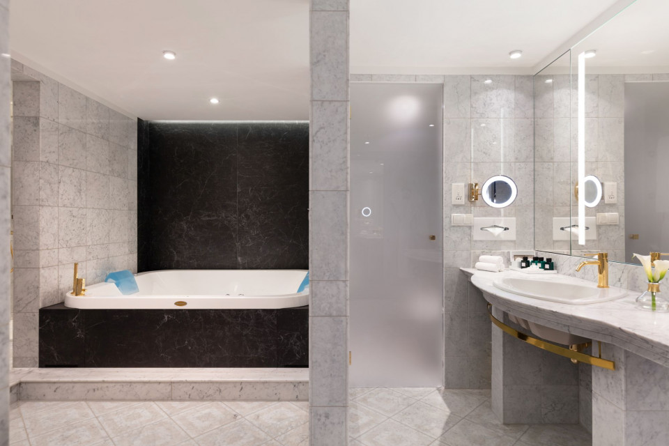Sofitel Warsaw Victoria, apartament prezydencki fot. mat. prasowe Luksus zatopiony w detalach. O najnowszej renowacji wnętrz hotelu Sofitel Warsaw Victoria