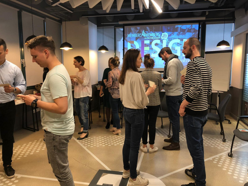 W Brain Embassy przy Al. Jerozolimskich 181B w Warszawie odbyły się warsztaty Design Thinking fot. mat. prasowe Adgar stawia na Design Thinking. Za pomocą warsztatów projektuje najnowszą lokalizację Brain Embassy przy Czackiego