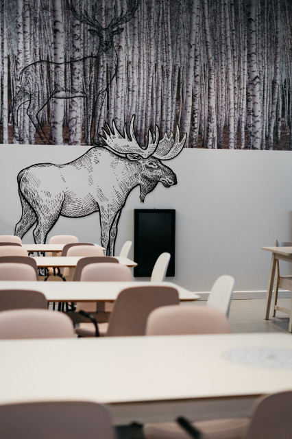 fot. mat. pras. Bajkowa natura Szwecji, morze Bałtyckie i las. Nowa restauracja IKEA Targówek zachwyca motywami i designem