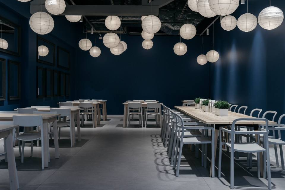 fot. mat. pras. Bajkowa natura Szwecji, morze Bałtyckie i las. Nowa restauracja IKEA Targówek zachwyca motywami i designem