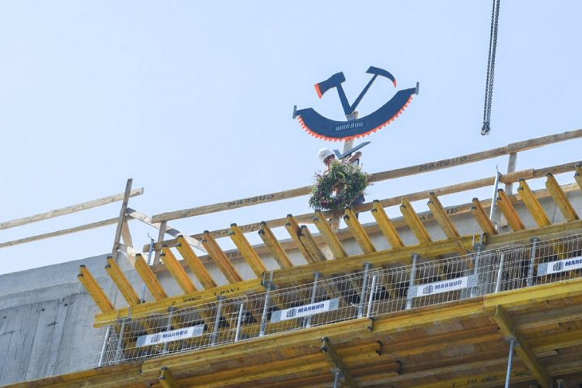 fot. UMŁ Łódzka inwestycja Varitex w zrewitalizowanym kwartale z wiechą